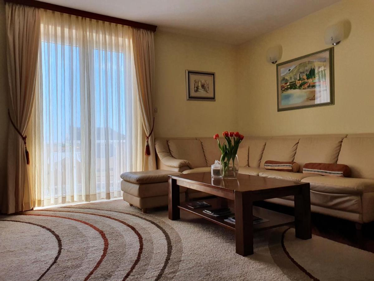 Appartement Ana-1 Minute To The Old *